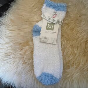 Karen Neuburger Blue and White Fuzzy sweet heart embroidered Socks